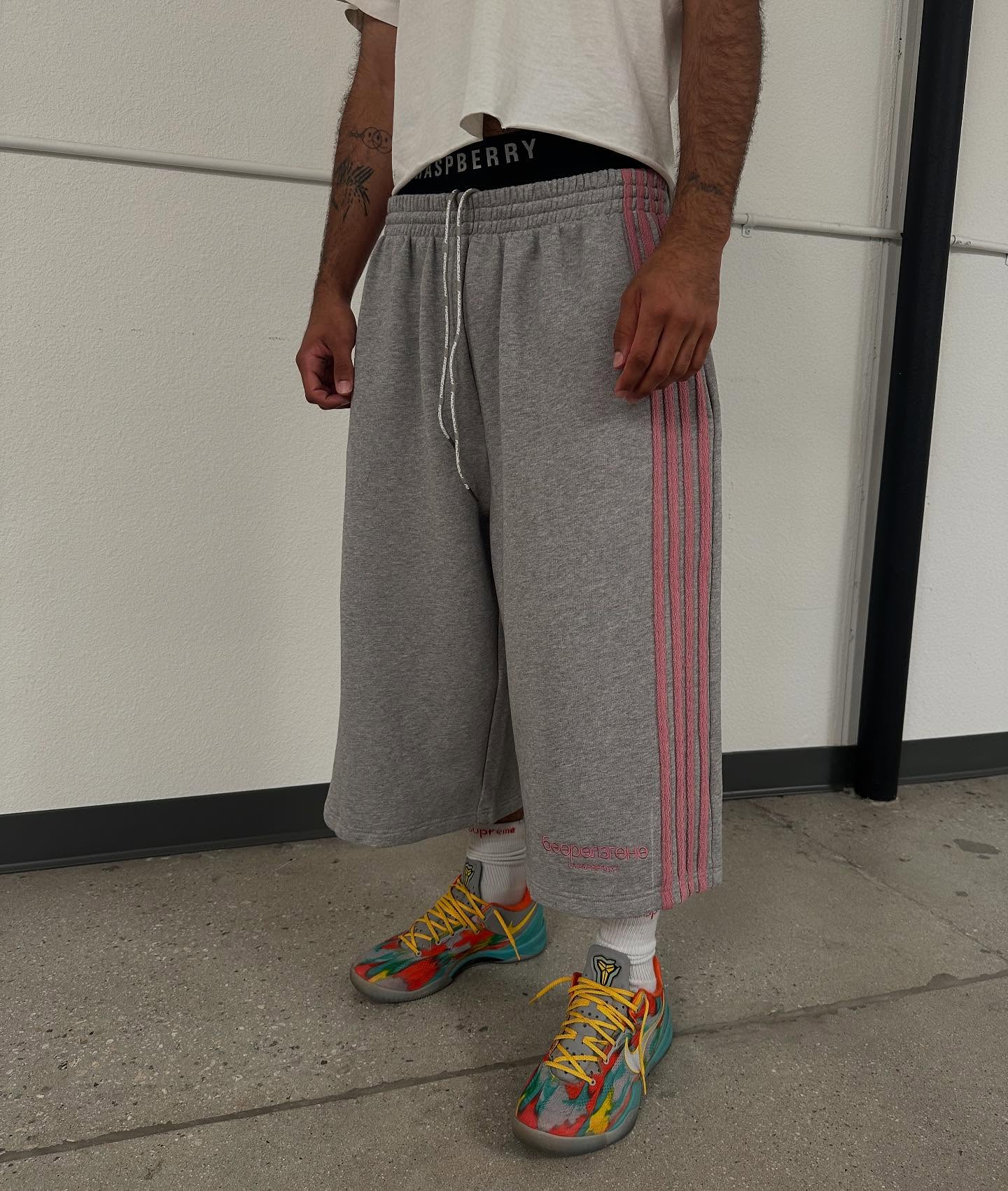 6EEP 3/4 SHORTS